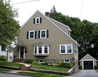 7 Wave Ave, Wakefield, MA 01880