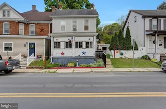 227 S Potomac St, Waynesboro, PA 17268