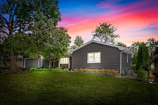 206 Bird Ct, Normal, IL 61761