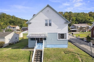 6102 Roslyn St, McKeesport, PA 15135