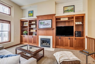 446 Stonewood Ln, Burnsville, MN 55306