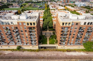 811 W 15th Place Unit 806E, Chicago, IL 60608
