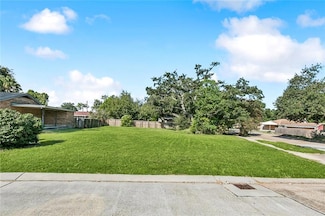 2520 Haring Rd, Metairie, LA 70001
