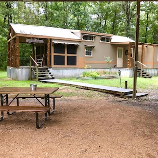 131 Bois d Arcade, Karnack, TX 75661