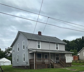2266 W Sunbury Rd, Boyers, PA 16020