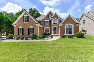 6710 Breeze Pointe Dr, Whitsett, NC 27377