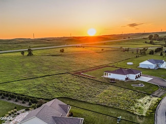 13840 Saddlehorn Dr, Bismarck, ND 58503