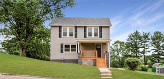 1451 W Pittsburgh St, Scottdale, PA 15683