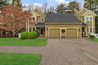 62 Cannon Forge Dr, Foxboro, MA 02035
