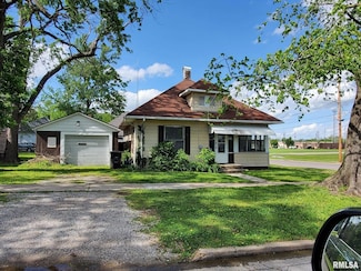 300 W Pecan St, Carbondale, IL 62901