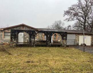 5760 Grandview Dr, Indianapolis, IN 46228