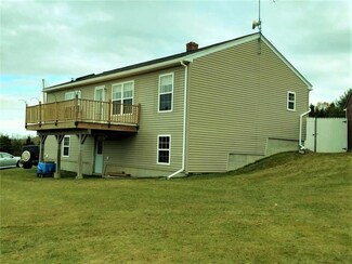37 Long View Dr, Holden, ME 04429
