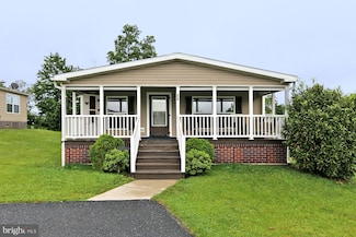 24 Fir St, Fredericksburg, PA 17026