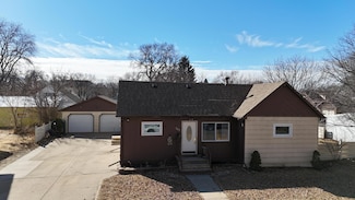 705 E 6th Ave, Mitchell, SD 57301