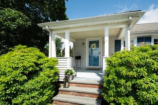 4 Wessagussett Rd, North Weymouth, MA 02191