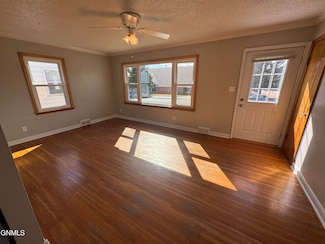1329 N 14th St, Bismarck, ND 58501