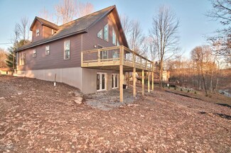 741 Sugar Maple Mew, Salem Township, PA 18436