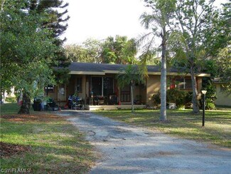 1153 8th Terrace N, Naples, FL 34102