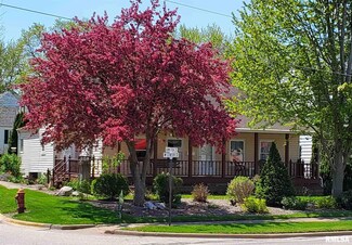 502 W Center St, Eureka, IL 61530