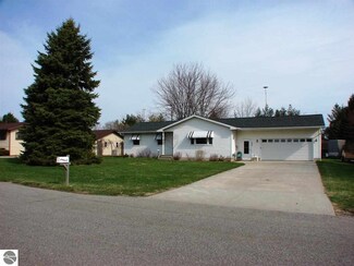 545 Norton Gibbs Dr, Ithaca, MI 48847