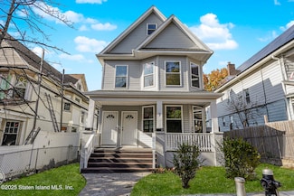 7 Rosewood Place, Staten Island, NY 10304