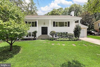 8614 Gateshead Rd, Alexandria, VA 22309