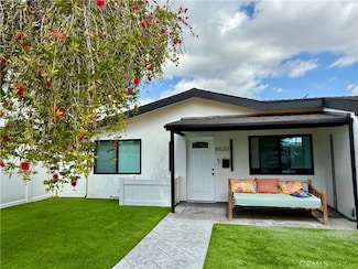 8620 Lubao Ave, Winnetka, CA 91306