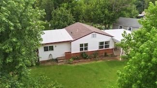 709 S Santa fe Dr, Edmond, OK 73003