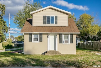 516 S Creve Coeur Ave, Creve Coeur, IL 61610