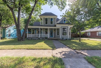 607 N Dallas St, Ennis, TX 75119