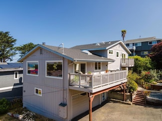 397 14th St, Montara, CA 94037