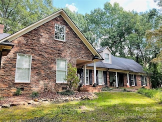 701 Whippoorwill Ln, Concord, NC 28025