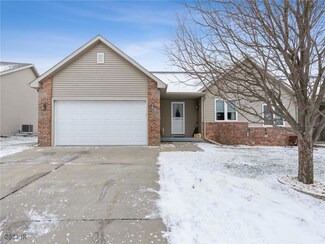 400 S 8th Ct Unit 13, Indianola, IA 50125