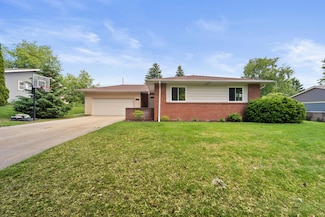 820 Woodland Ave, Port Washington, WI 53074