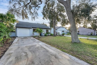 19595 Kapok Ct, Port Charlotte, FL 33952