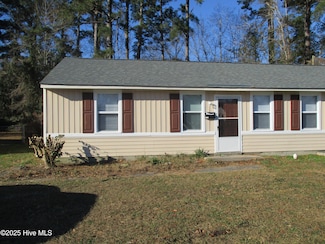 1221 Davis St, Jacksonville, NC 28540