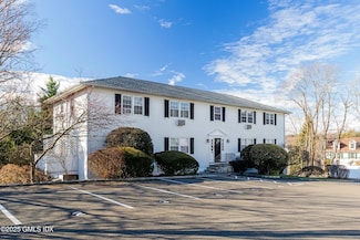 47 Valley Rd Unit B3, Cos Cob, CT 06807
