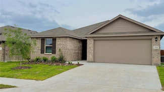 313 Beekeeper Dr, Fort Worth, TX 76131