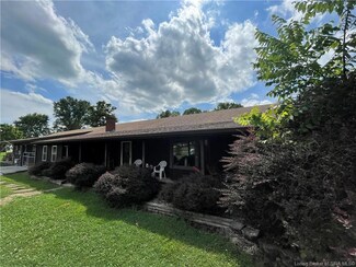 1055 Driftwood Dr NE, Corydon, IN 47112