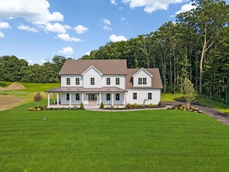 28 Peale Place, Montgomery, NY 12550
