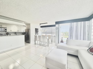 2741 Taft St Unit 410, Hollywood, FL 33020
