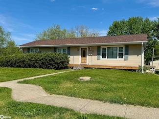 726 N 13th St, Chariton, IA 50049