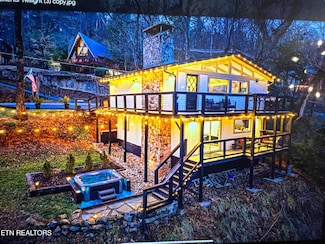 1533 Zurich Rd, Gatlinburg, TN 37738