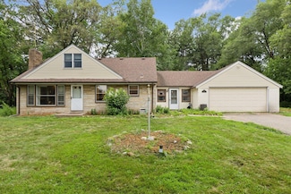 8506 E River Rd NW, Coon Rapids, MN 55433