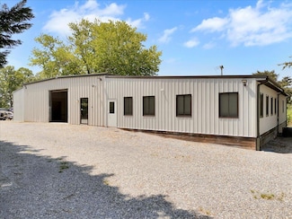 2586 Tuck Rd Unit 1, Moneta, VA 24121