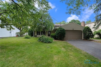 619 Pasteur Ave, Bowling Green, OH 43402