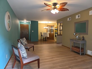 3239 S 58th St Unit 212, Milwaukee, WI 53219