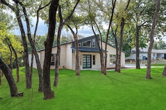 9703 Rosalie Ct, Granbury, TX 76049