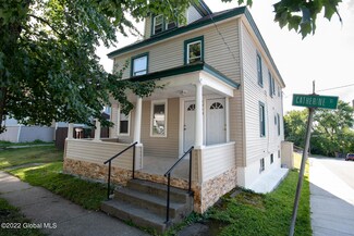 1243 2nd St, Rensselaer, NY 12144