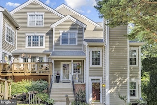 314 Overlook Dr Unit 314, Occoquan, VA 22125